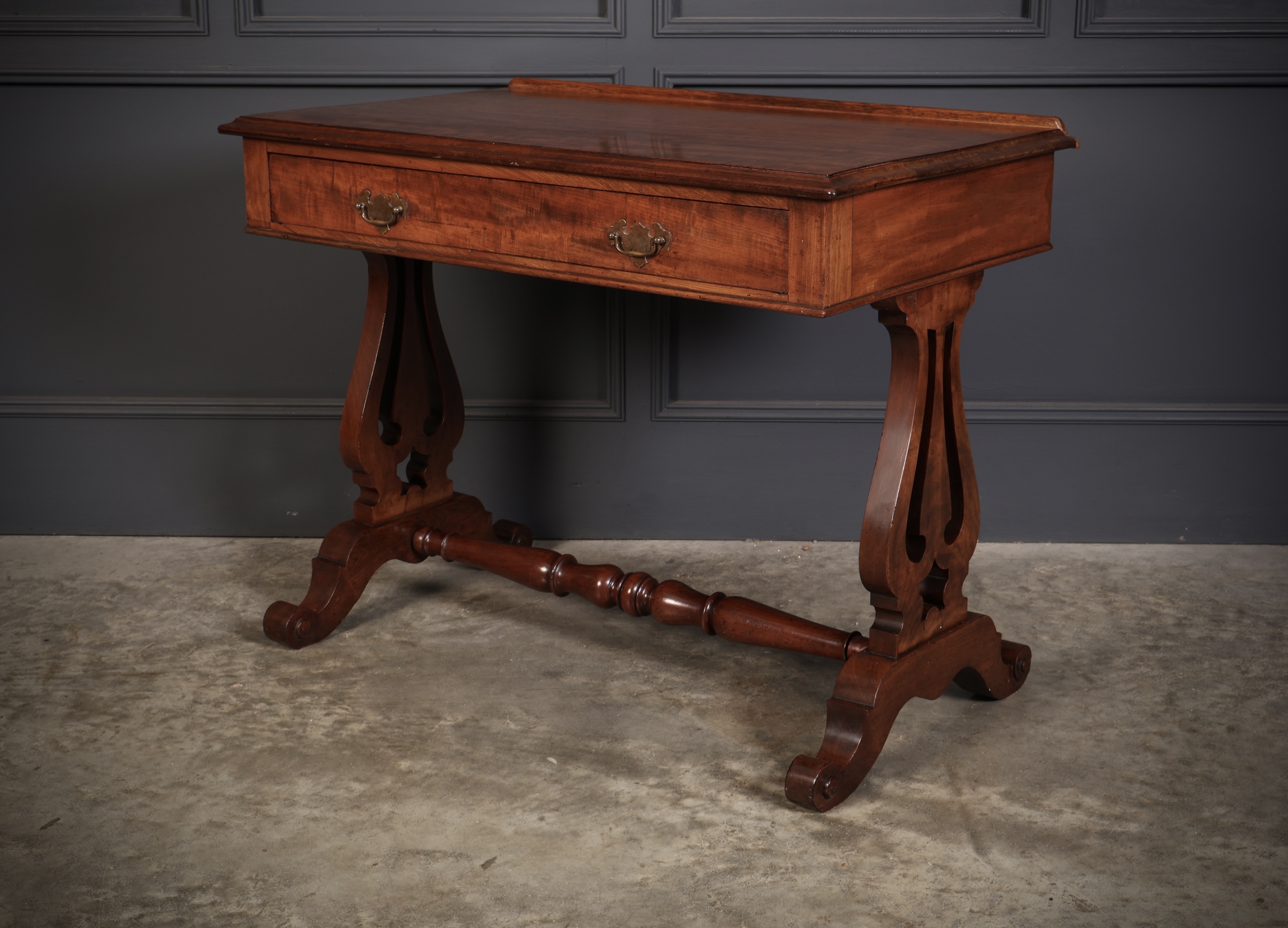 Quality Victorian Mahogany Side Table Antique side tables Antique Furniture 8